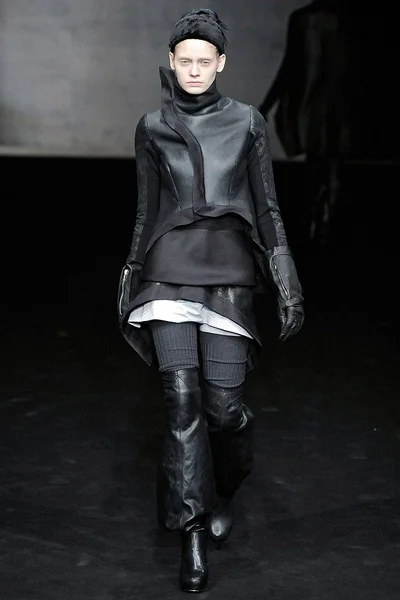 Look 7